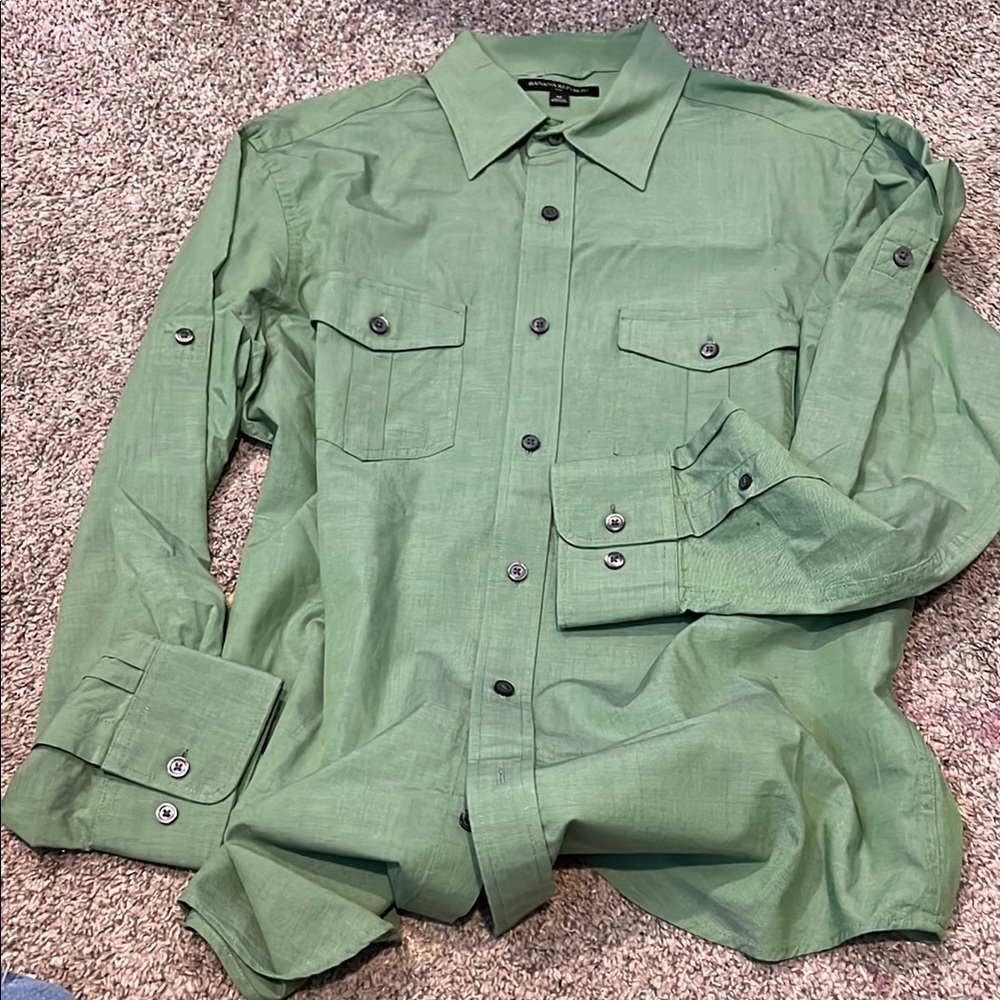 Banana Republic | Green Button-Up Long Sleeve Shirt